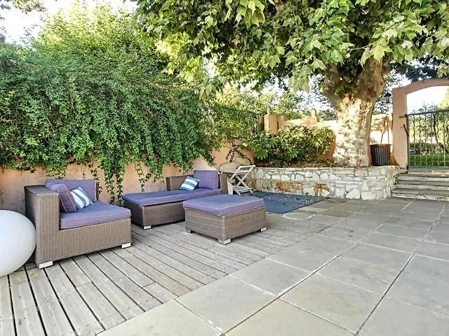 Bed and Breakfast LesArnauds à Aix-en-Provence 0*,  France